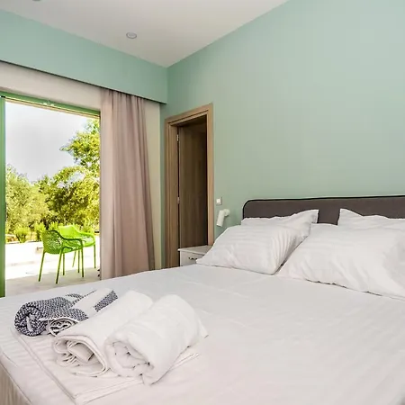 Tzogias Pan Apartman *