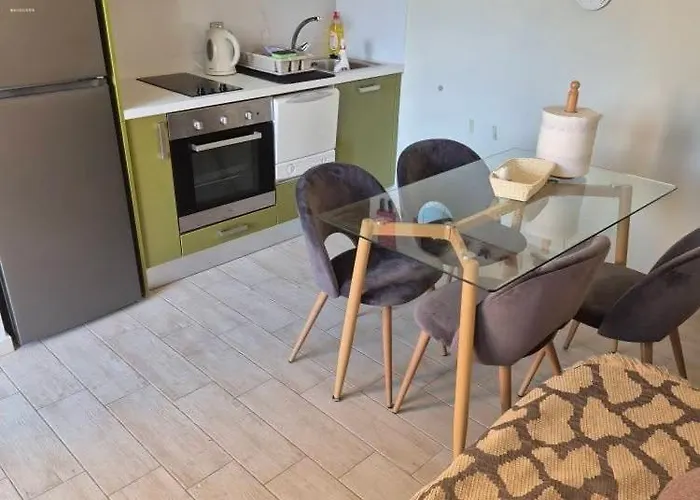 Tzogias Pan 公寓 *