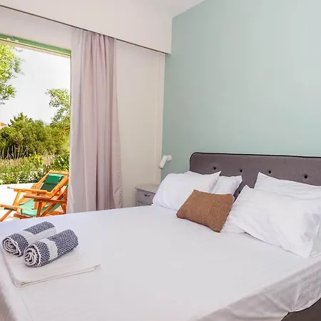 Tzogias Pan Apartman *