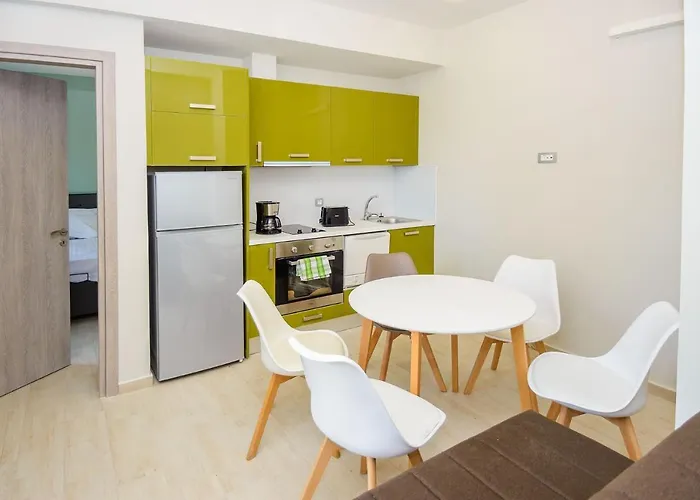 Tzogias Pan Apartman Lászi